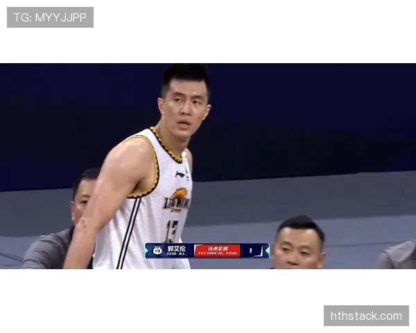 郭艾伦又在训练馆泡到半夜，这自律劲儿真不像他场下那么疯